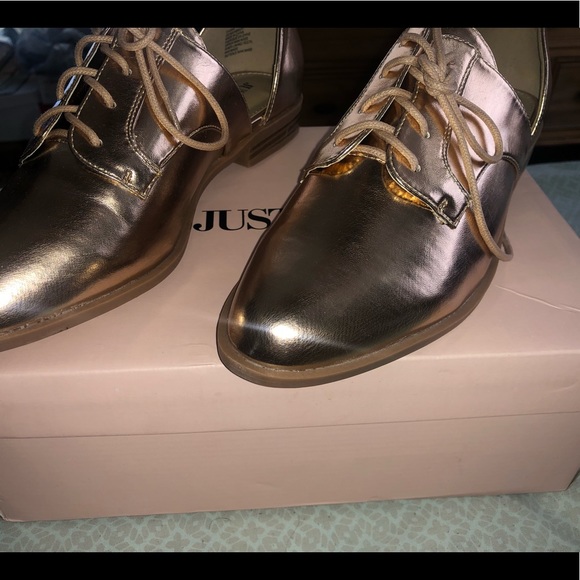 Shoes - Picture 2 of 11